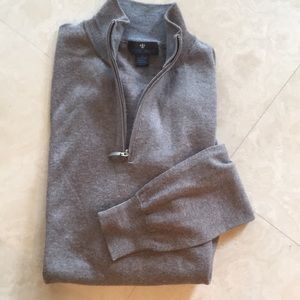 Mans brown long sleeve 8 inch zip front sweater